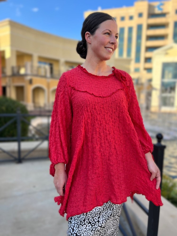 New Zadie B's Carnation Red Tunic Lightweight Textured 3/4 Sleeve Bows Ruffle