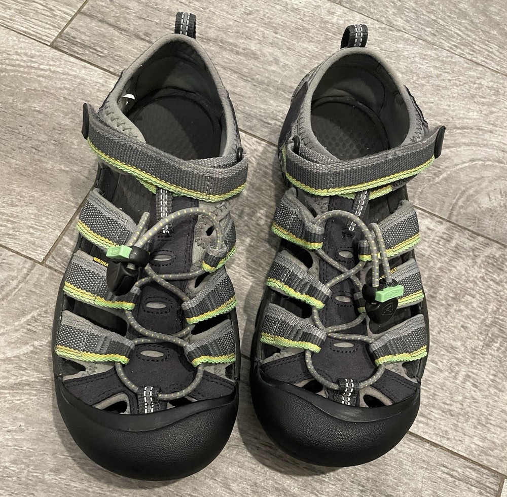 Keen Newport H2 Womens Waterproof Sport Sandals Size 6