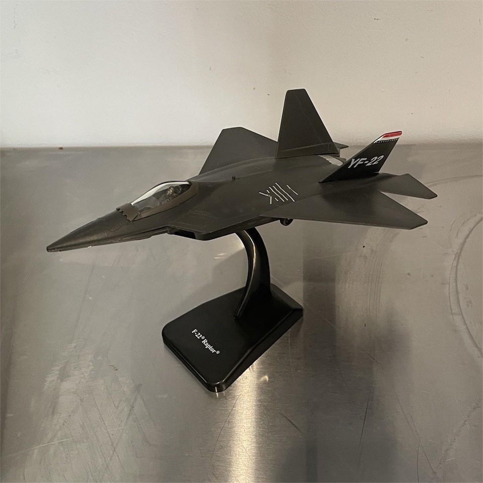F-22 Raptor Military Aircraft Desktop Desk Model Display Replica on Stand