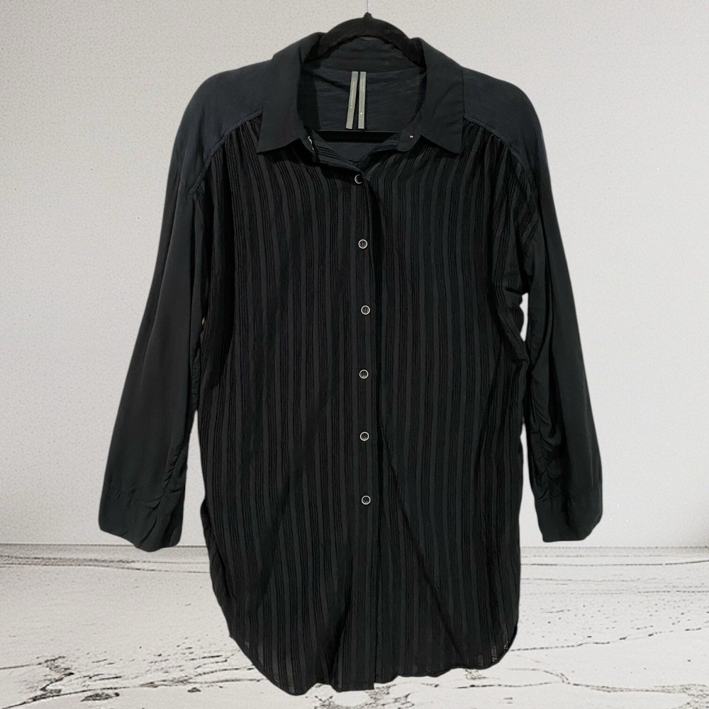 By Anthropologie Button Front Tunic Top Women’s Medium Muted Black Side Slits