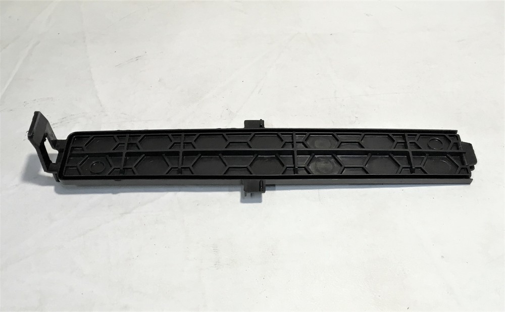 2019-2023 SILVERADO SIERRA CABIN FILTER PLASTIC COVER NEW GM #  84532403