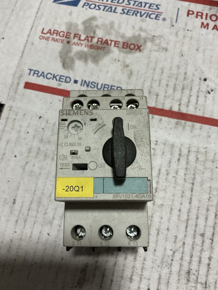 Siemens 3RV1021-4DA10 Circuit Breaker Motor Starter