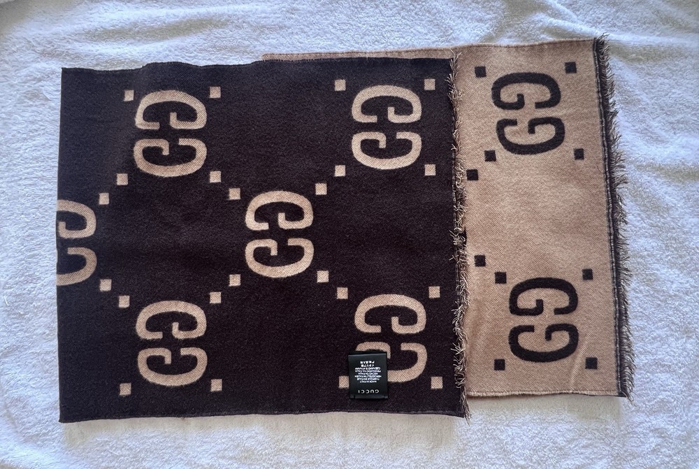 GUCCI Reversible GG Logo Scarf in Brown Beige Wool Silk Unisex Made in Italy