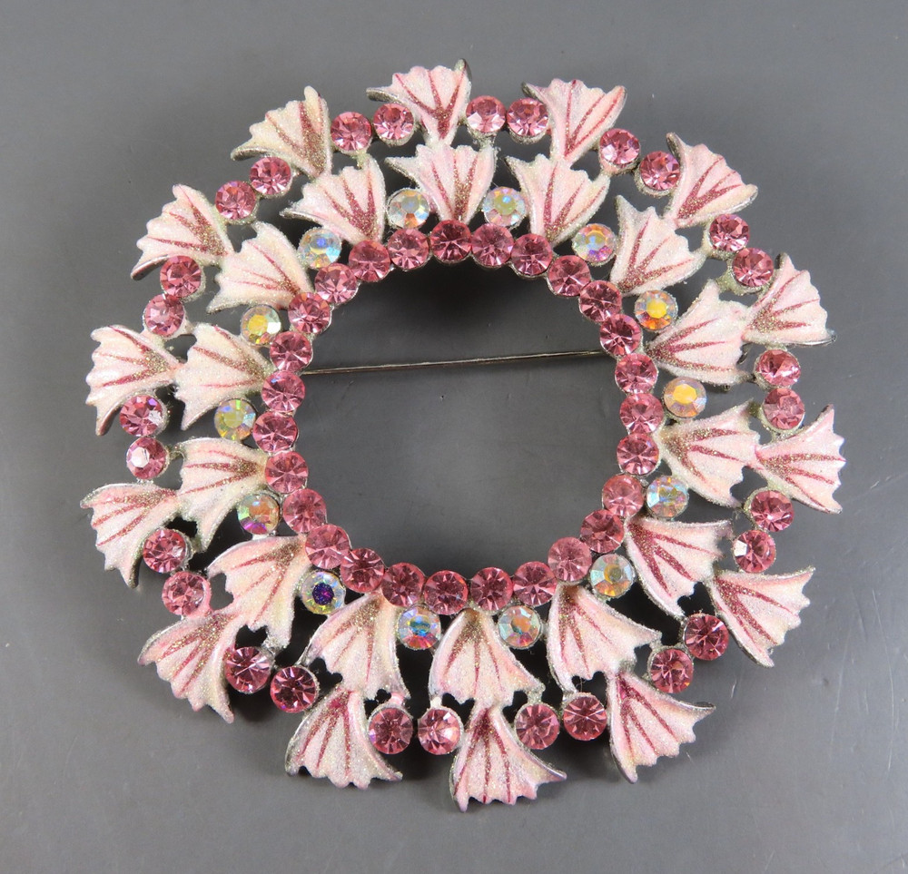 Vintage SILVER TONE WREATH BROOCH PIN Pink Glitter Leaves AB RHINESTONES Circle