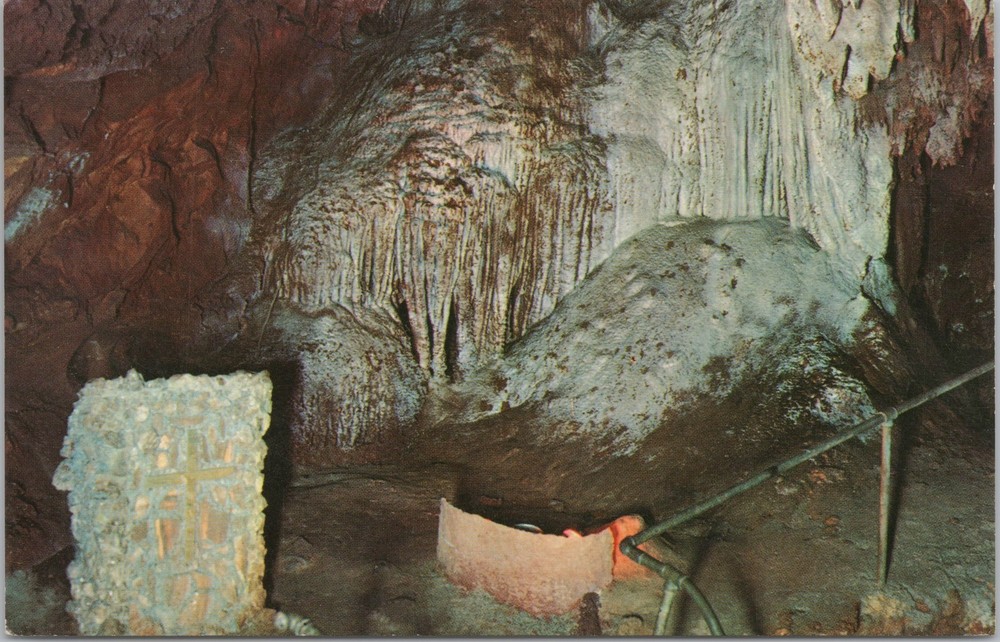 National & State Parks~Bridal Alter In Onyx Cathedral~Vintage Postcard