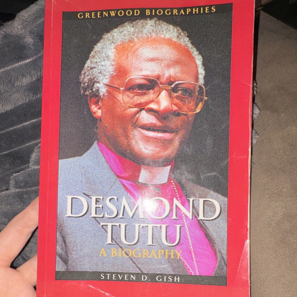 Desmond Tutu: A Biography by Steven D. Gish PB Greenwood Biographies Apartheid