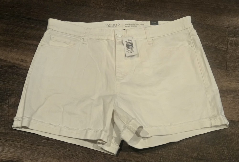NWT Torrid White  High-Rise Perfect 5