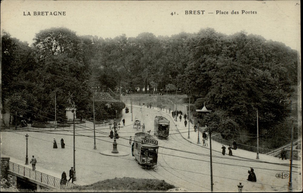 Brest Place des Portes view vintage postcard s043
