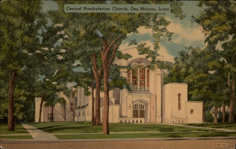 Central Presbyterian Church Des Moines Iowa ~ 1940s linen postcard