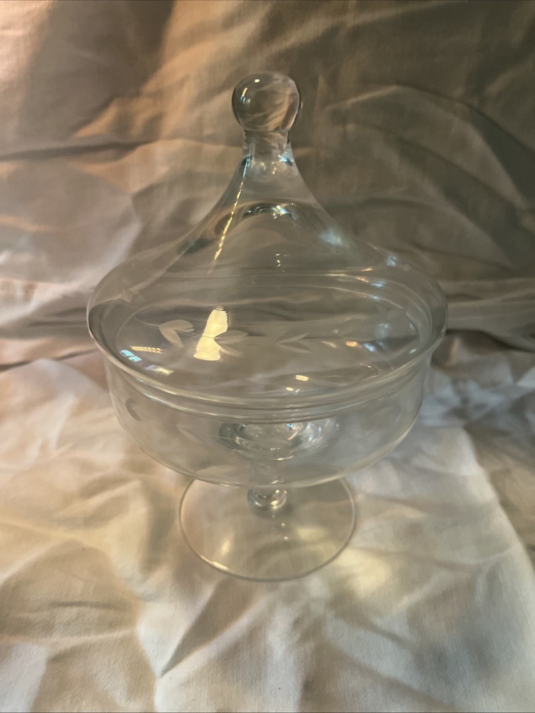 Princess House Heritage Etched Crystal Pedestal Candy Dish with Lid