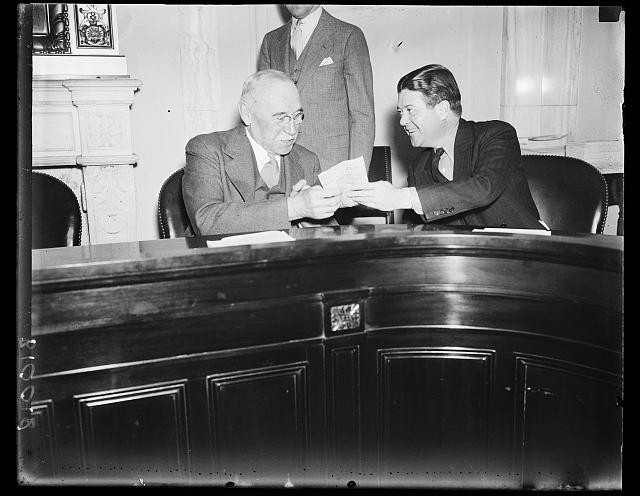 Photo:Robert M. La Follette Jr 1936 Senate Meeting Washington DC