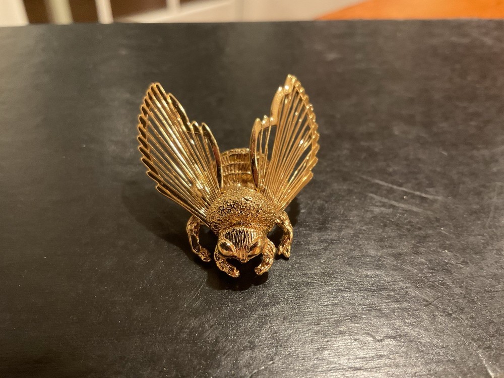 Vintage MONET Signed Gold Tone Bumble Bee Insect Bug Brooch Pin Filigree wings