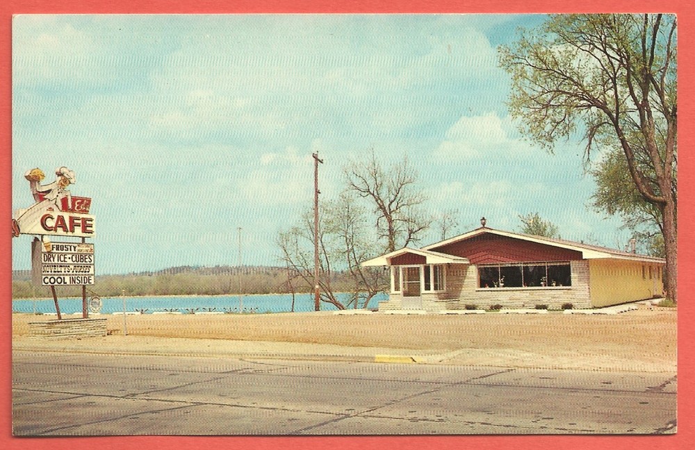 ED’S CAFÉ, SCHOFIELD, WISCONSIN – Highways 51 & 29 - 1950s Postcard -Closed 2012