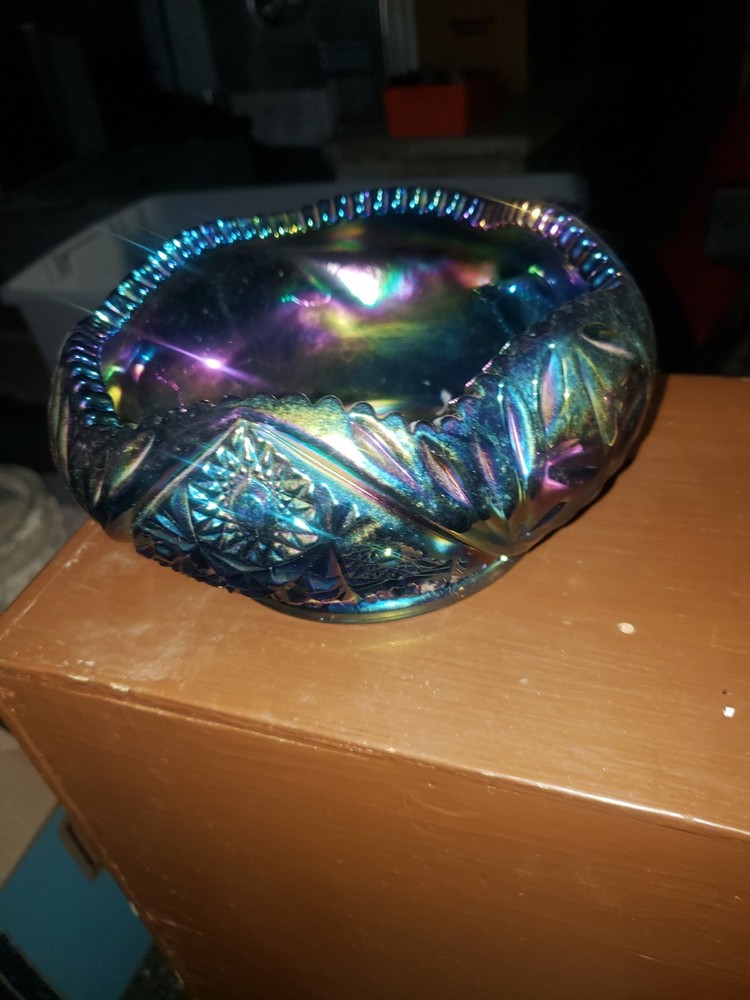 Vintage L.E. Smith Glass Amethyst Blue Carnival 7.5 in. Round Bowl Sawtooth
