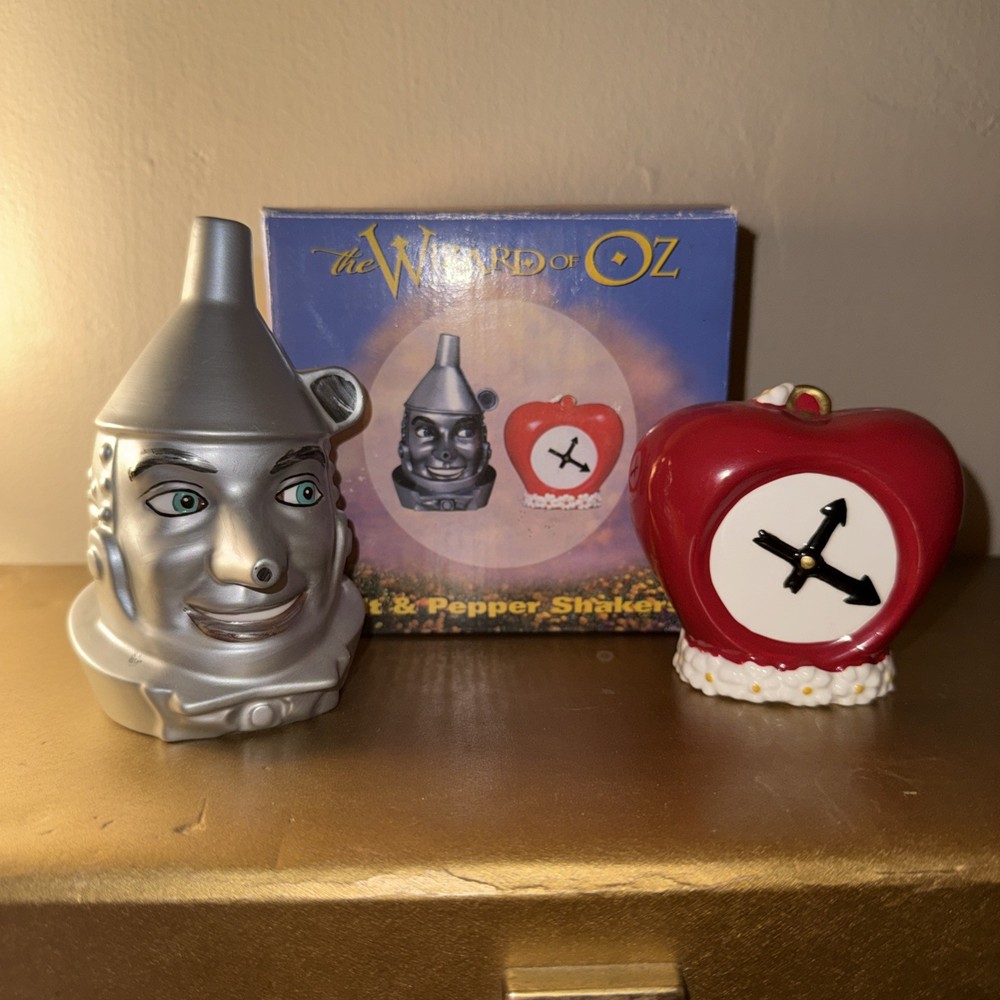 Wizard Of Oz Warner Bros TIN MAN &  HEART SALT & PEPPER SHAKERS Original Box