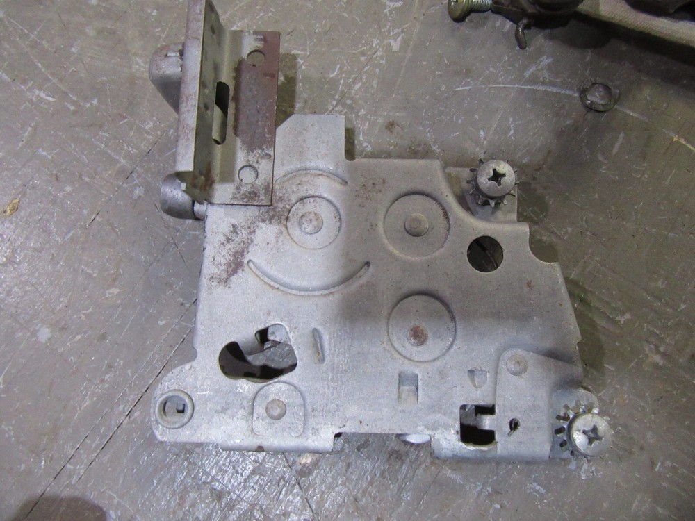 1949-1954 Chevrolet Belair STyleline car door latch lock assembly DRIVER front