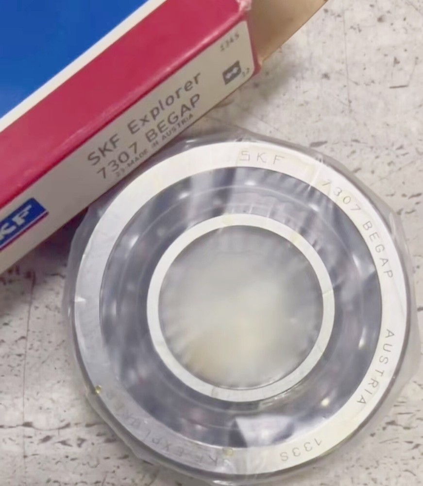 NEW SKF 7307 BEGAP single row angular contact ball bearing 1PCS #PA