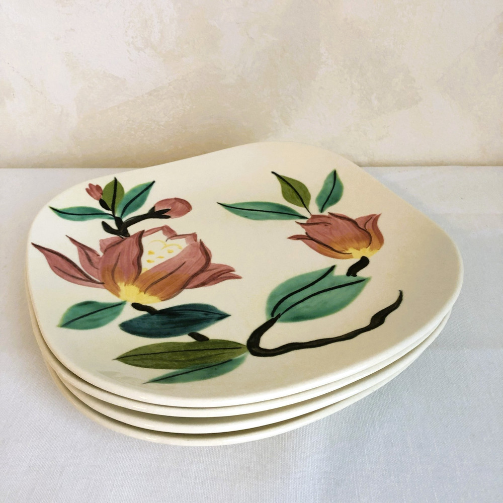 Vintage 1940's Red Wing Blossom Time Square Plates Floral 7.5