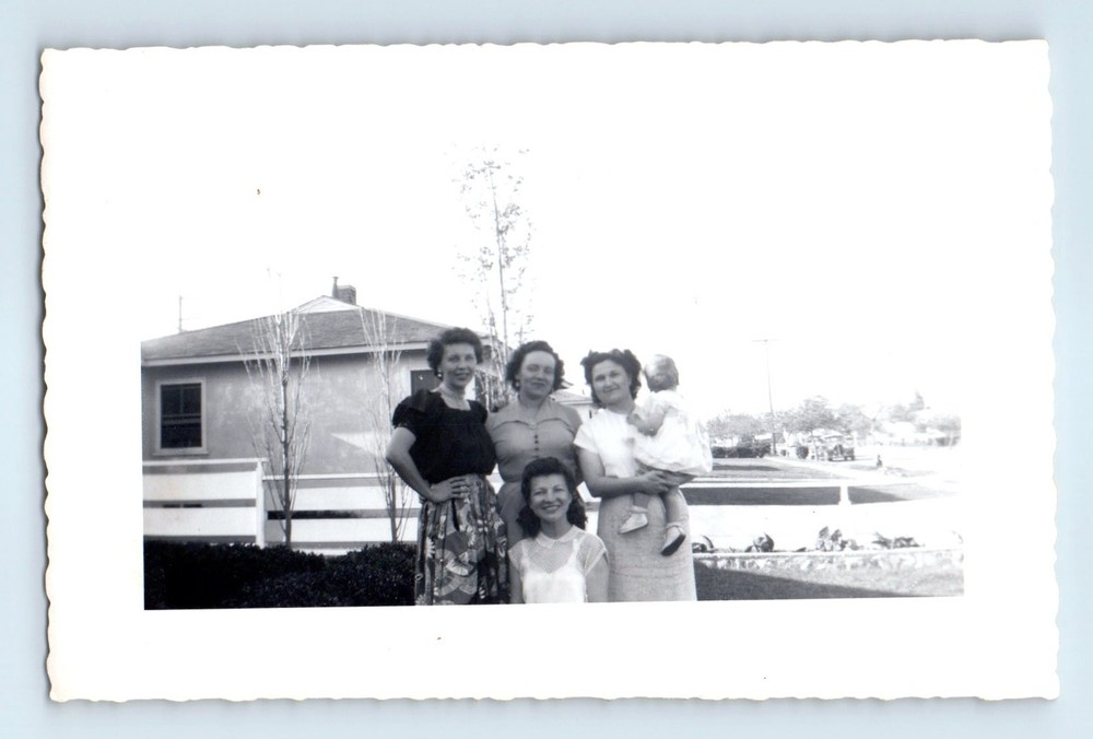 Old Vintage Photo WOMEN AND BABY IN FRONT YARD FOUND PHOTOGRAPH PICTURE