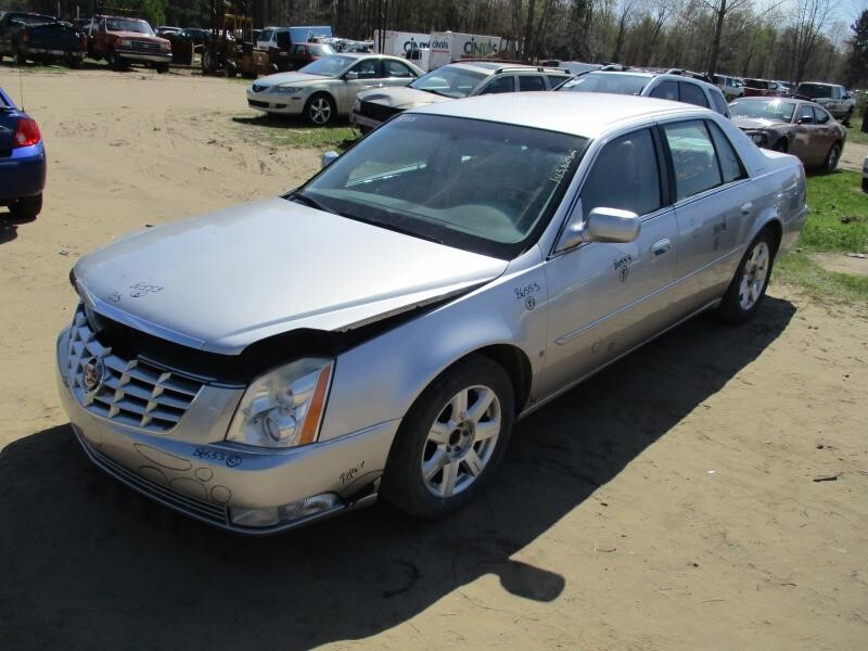 DTS       2007 Valve Cover 331922