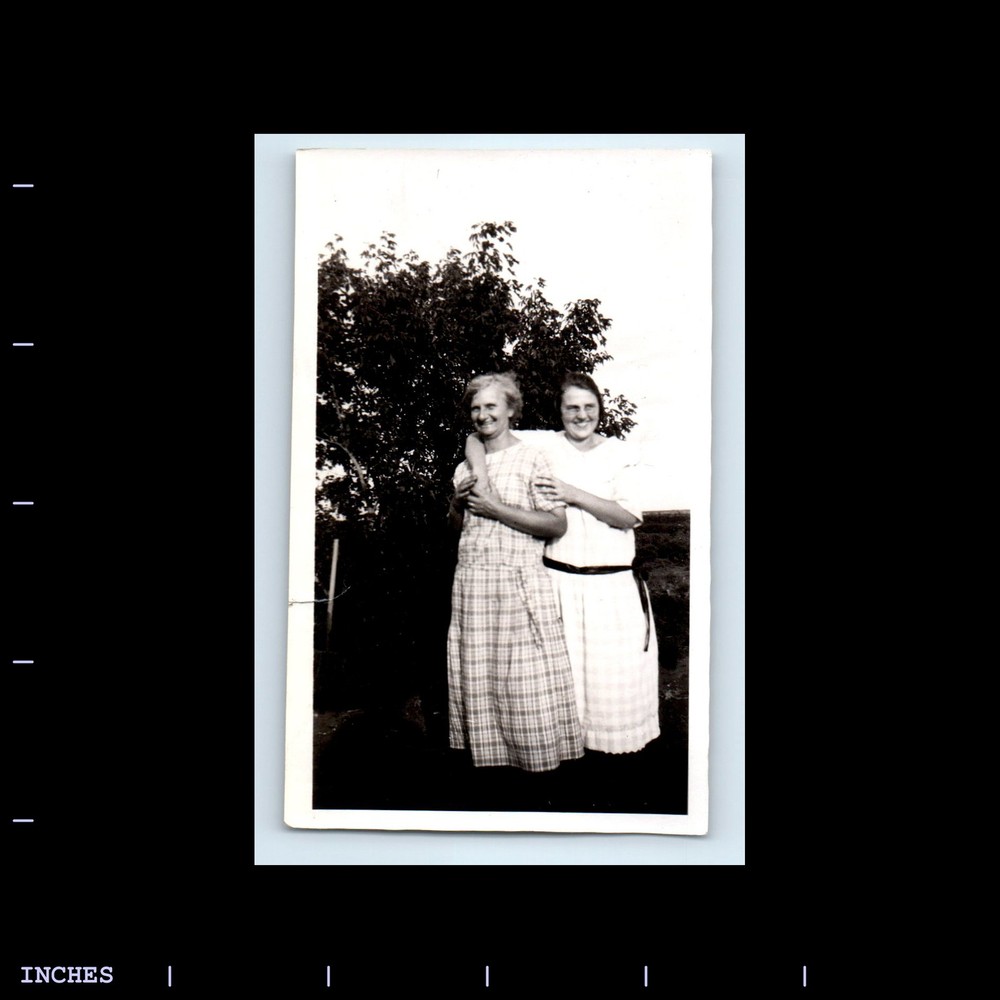 Old Vintage Photo AFFECTIONATE WOMEN STANDING OUTSIDE