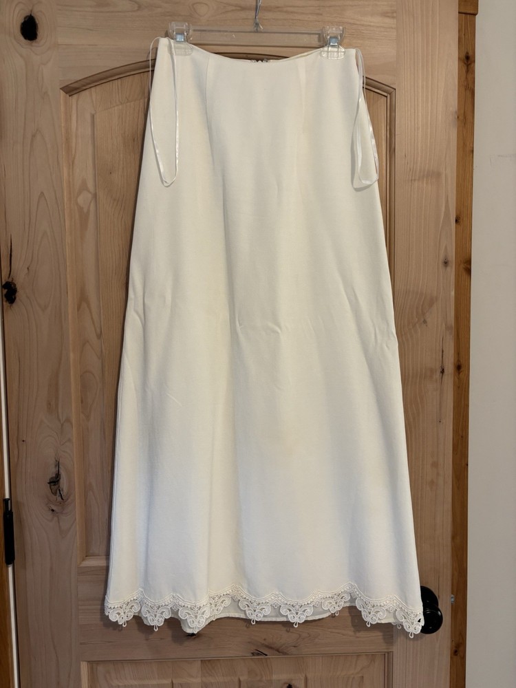 Jessica McClintock Vintage Bridal Skirt Cream Size 6 W/ Embroidered Lace Hem
