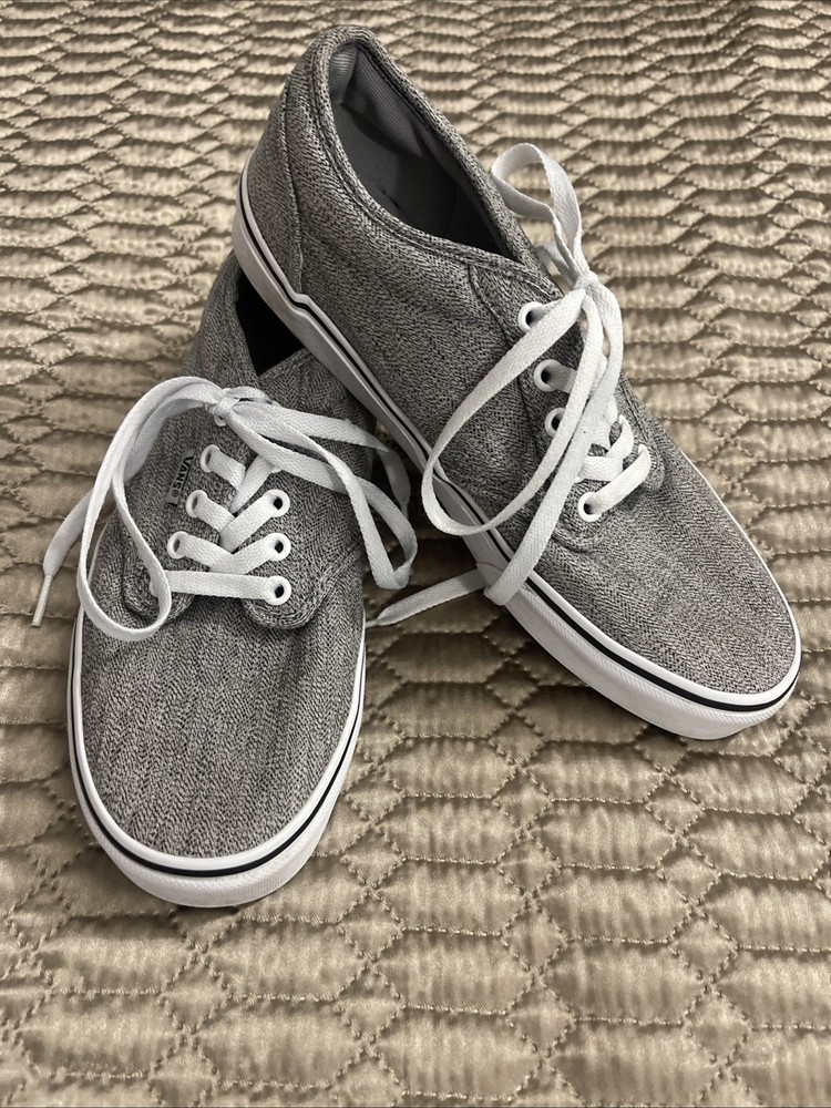 VANS Off the Wall Mens Size 7.5 Athletic Shoes.  Heather Gray.  Great Condition!