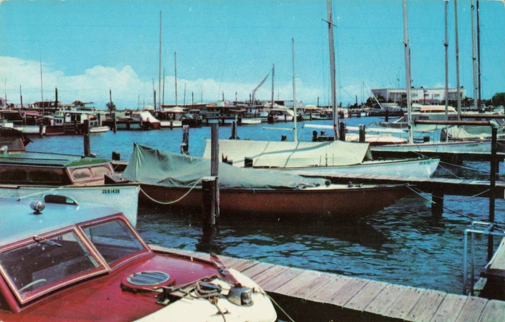 Municipal Yacht Harbor & Southern Yacht Club - New Orleans Louisiana LA Postcard