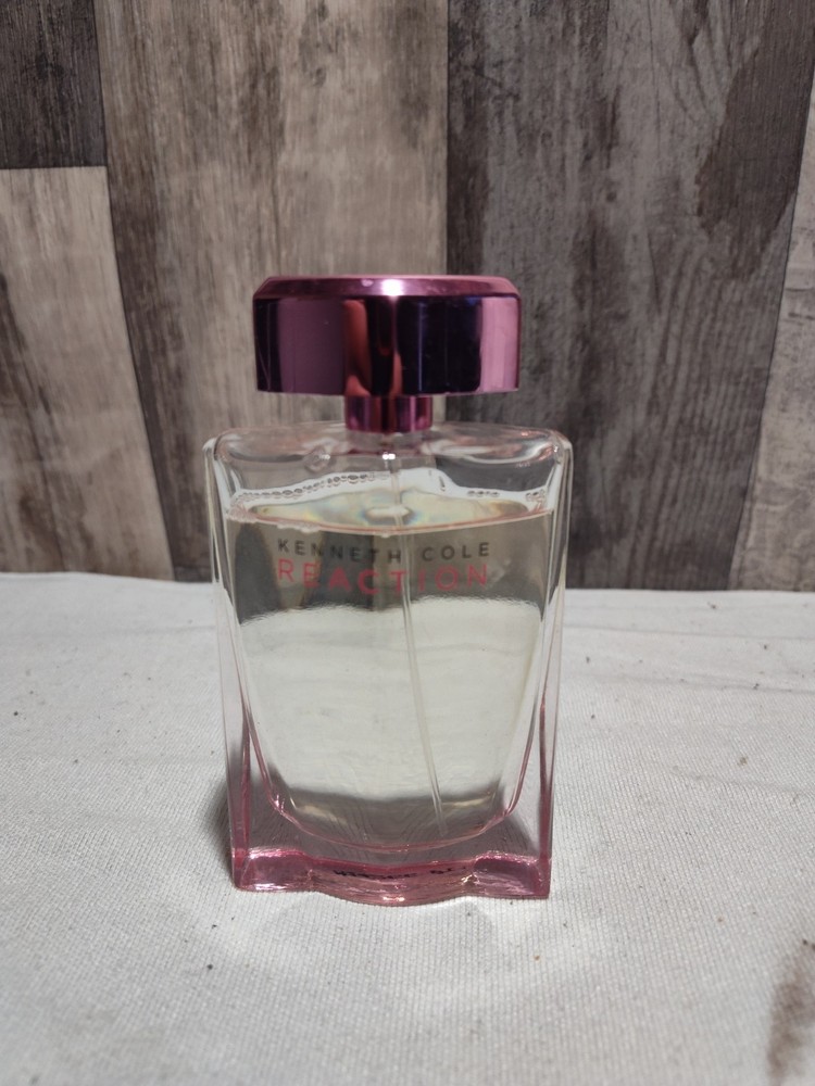 Kenneth Cole Reaction For Her 0.5 FL OZ / 15 ML EDP SPRAY Mini Women Perfume