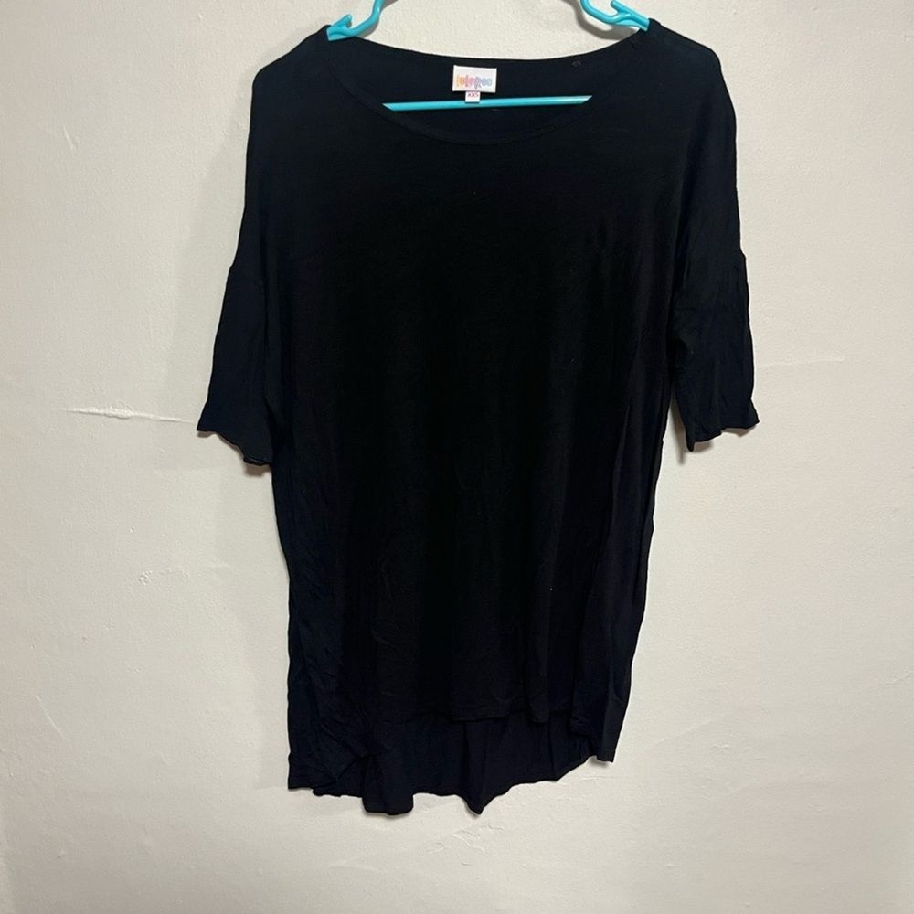 LulaRoe Black High Low Hem T-Shirt Casual Comfort Fit