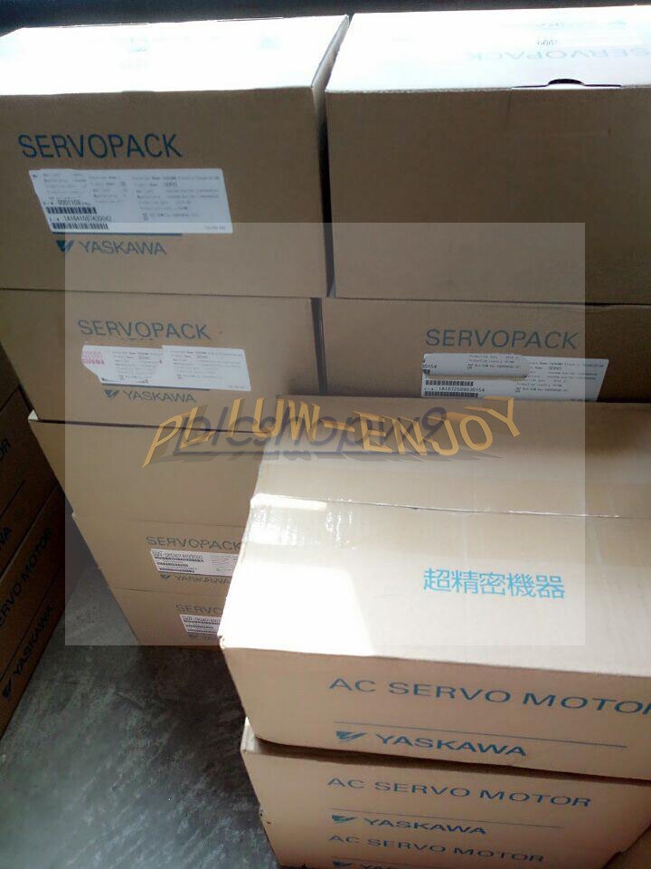 1PCS NEW Yaskawa Servo Motor SGMSH-10DCA6H-OY
