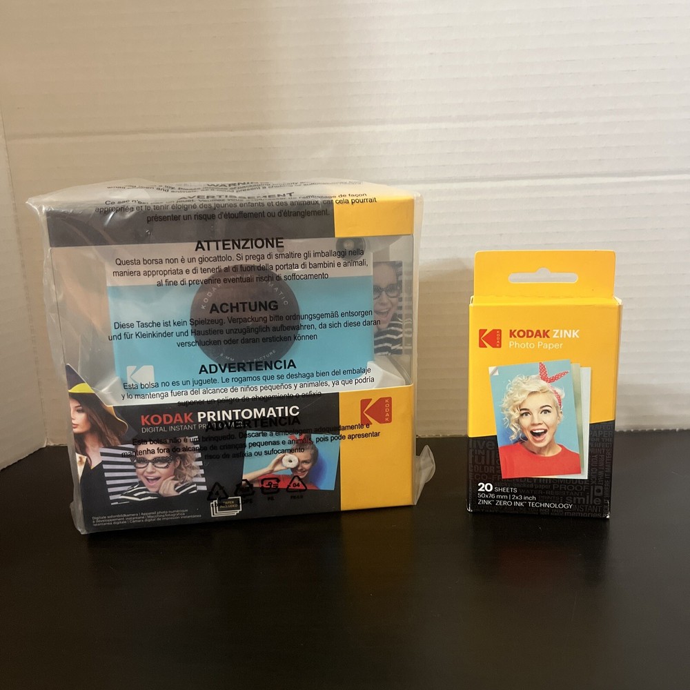 Kodak Printomatic Instant Print Digital Camera & Zink 2x3