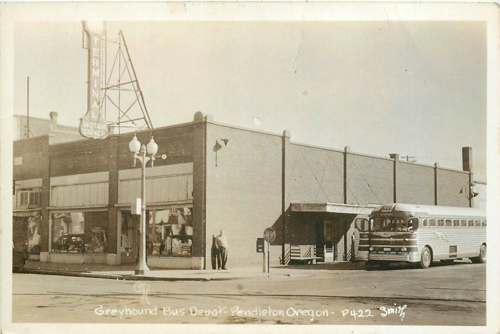 1940s Pendleton Oregon Greyhound Bus Depot occupation RPPC Postcard 26-4038