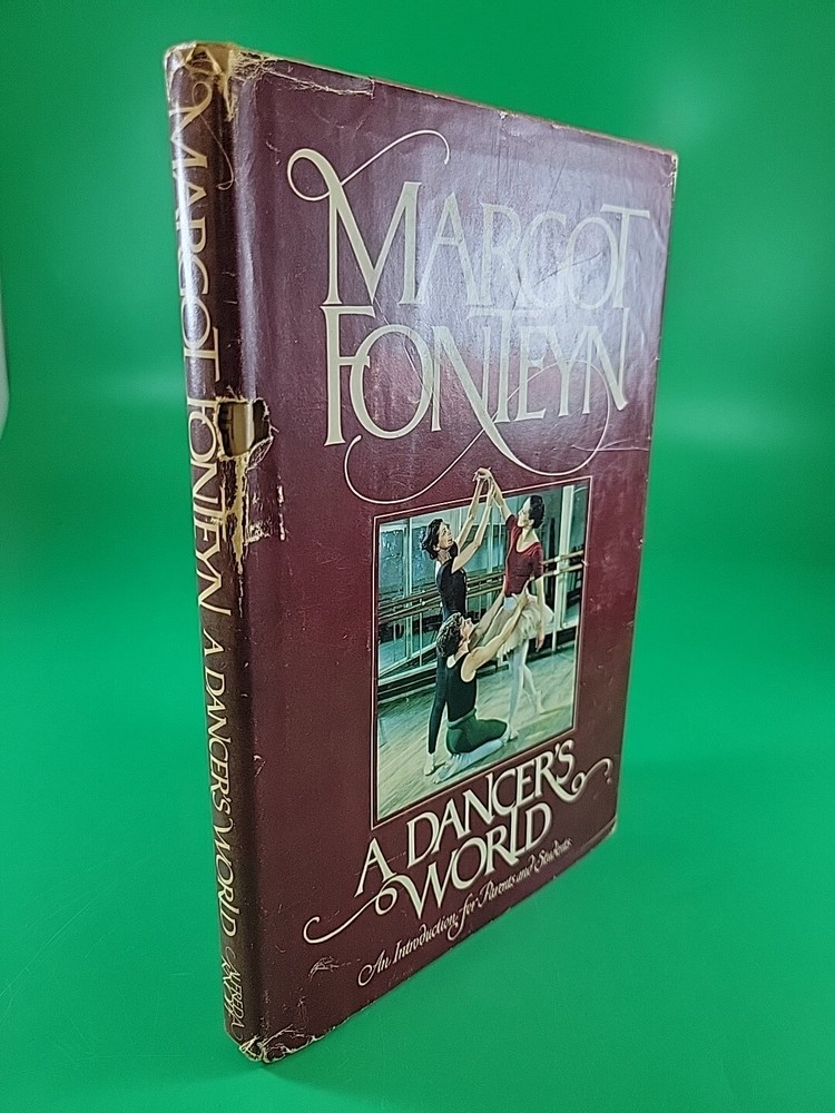 A Dancer's World Margot Fonteyn HC