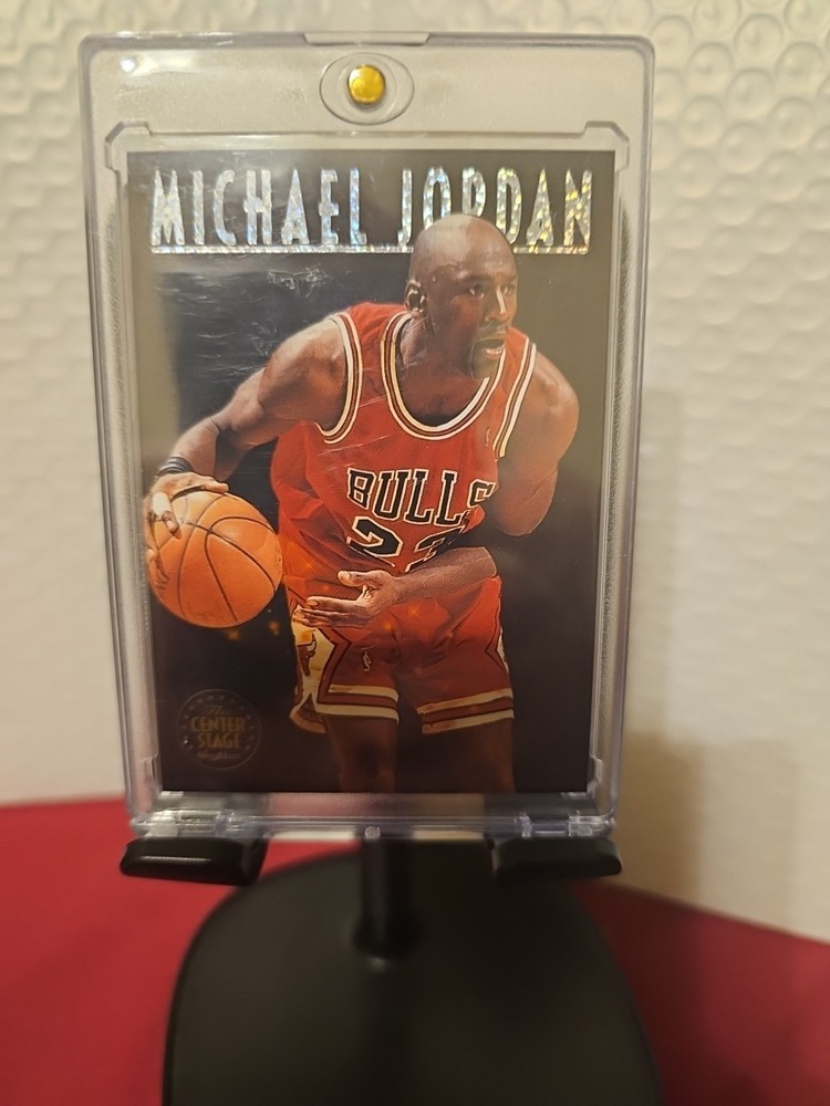1993-94 Skybox Premium - The Center Stage Michael Jordan #CS1