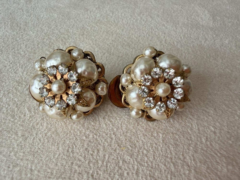 Vintage Miriam Haskell Petite Clip-On Earrings with Baroque Pearls