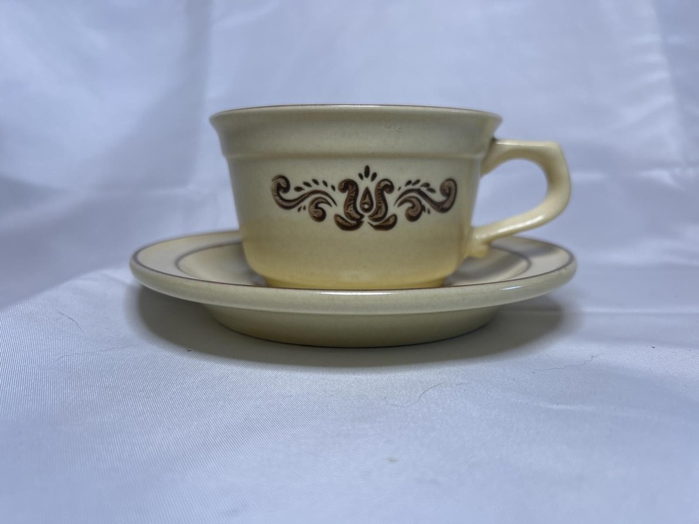 Vintage Pfaltzgraff Village Coffee Tea Cup/Mug and Saucer Set Stoneware