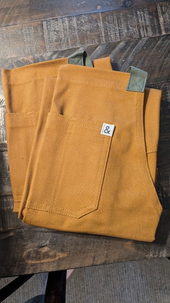 Hedley & Bennett Essential Apron - Camel/Brown