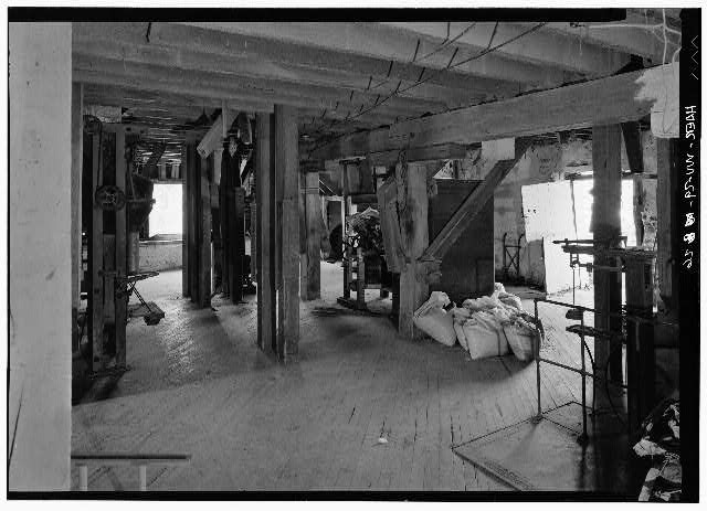 Photo:Bunker Hill 1930s Ground Floor General Interior View Construction