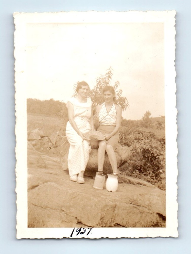 Old Vintage Photo PAIR DUO WOMEN SITTING OUTSIDE 1937 ORIGINAL SNAPSHOT PIC