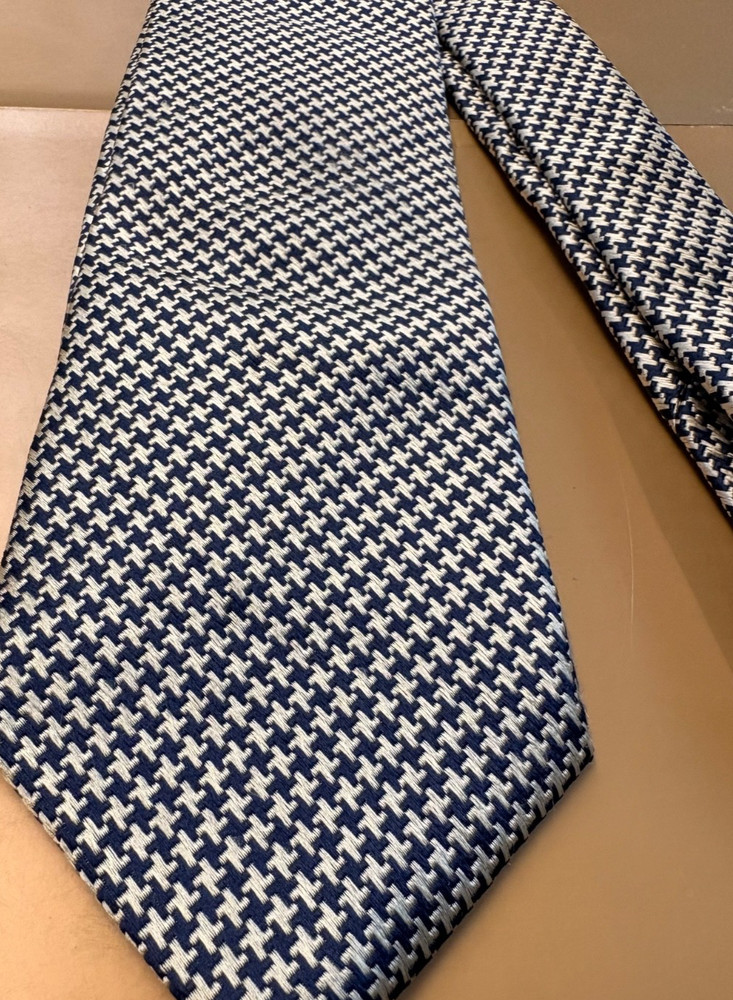 Vintage - Lands' End - 100% Silk - Blue & Silver  Houndstooth Necktie