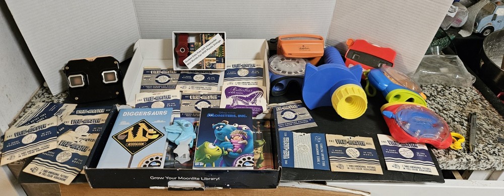 VTG/30s & Up Awesome Collection Of Viewmasters W/Over 20 Reels All In Excellent