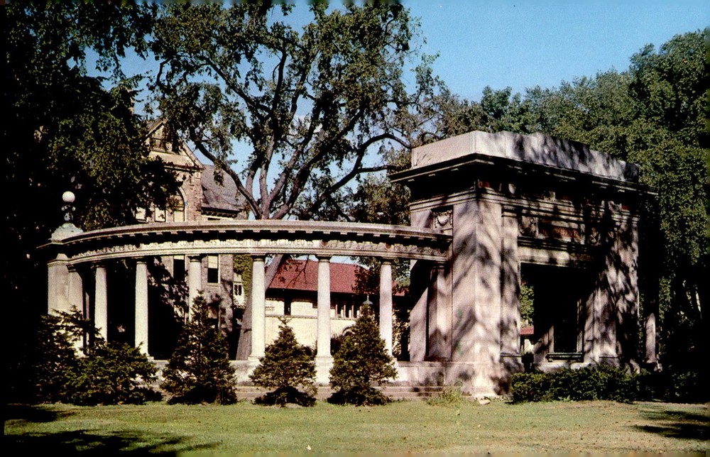 Oberlin College Memorial Arch, Ohio Postcard