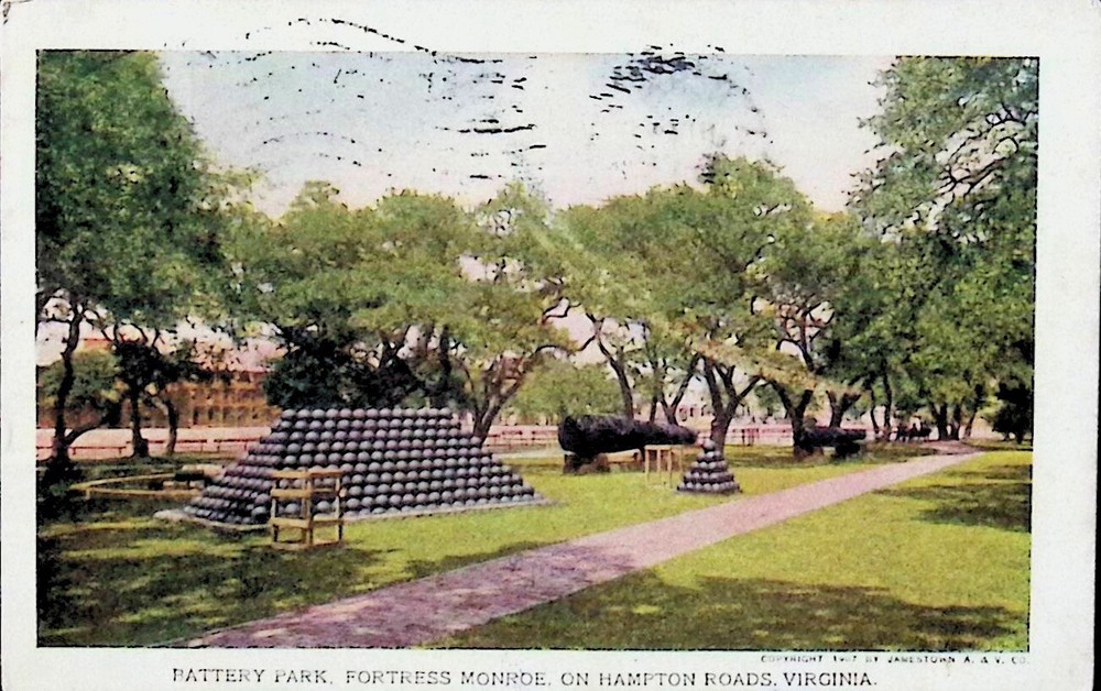 Battery Park, Fortress Monroe, on Hampton Roads, Virginia VA - Vintage Postcard