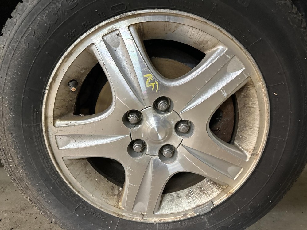 Used Wheel fits: 2000 Ford Taurus 16x6 aluminum 5 spoke machined Grade C