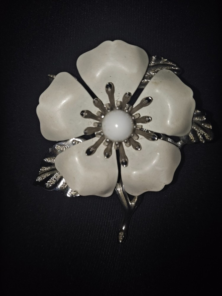 Vintage Large Brooch Sarah Coventry Flower Pin with Silver Tone & White Enamel