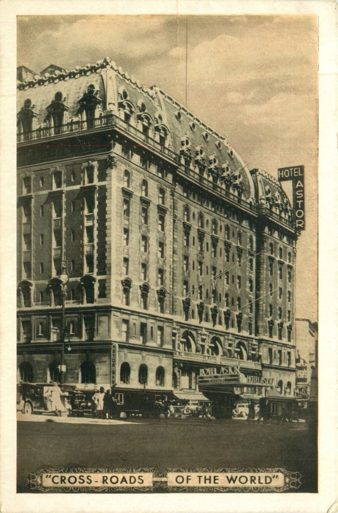 Crossroads of The World Hotel Astor Times Square - New York - Vintage Postcard