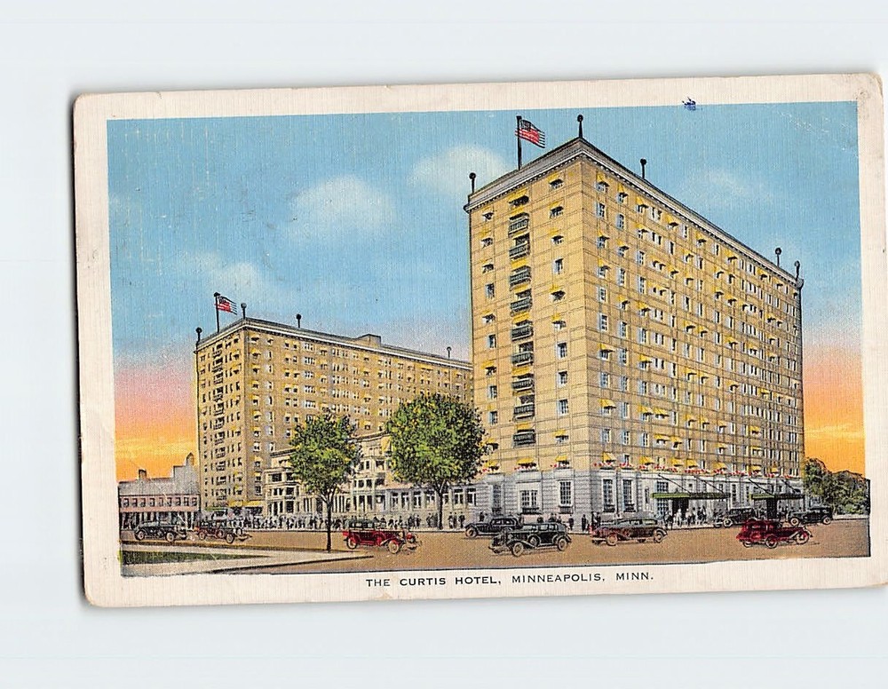 Postcard The Curtis Hotel, Minneapolis, Minnesota