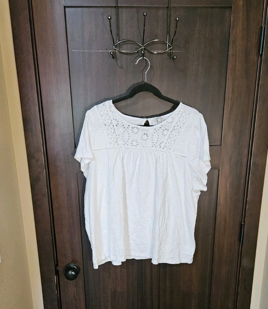 EUC Women's White Eyelette Lace Tee Shirt SS Blouse Top Size XXL 2XL