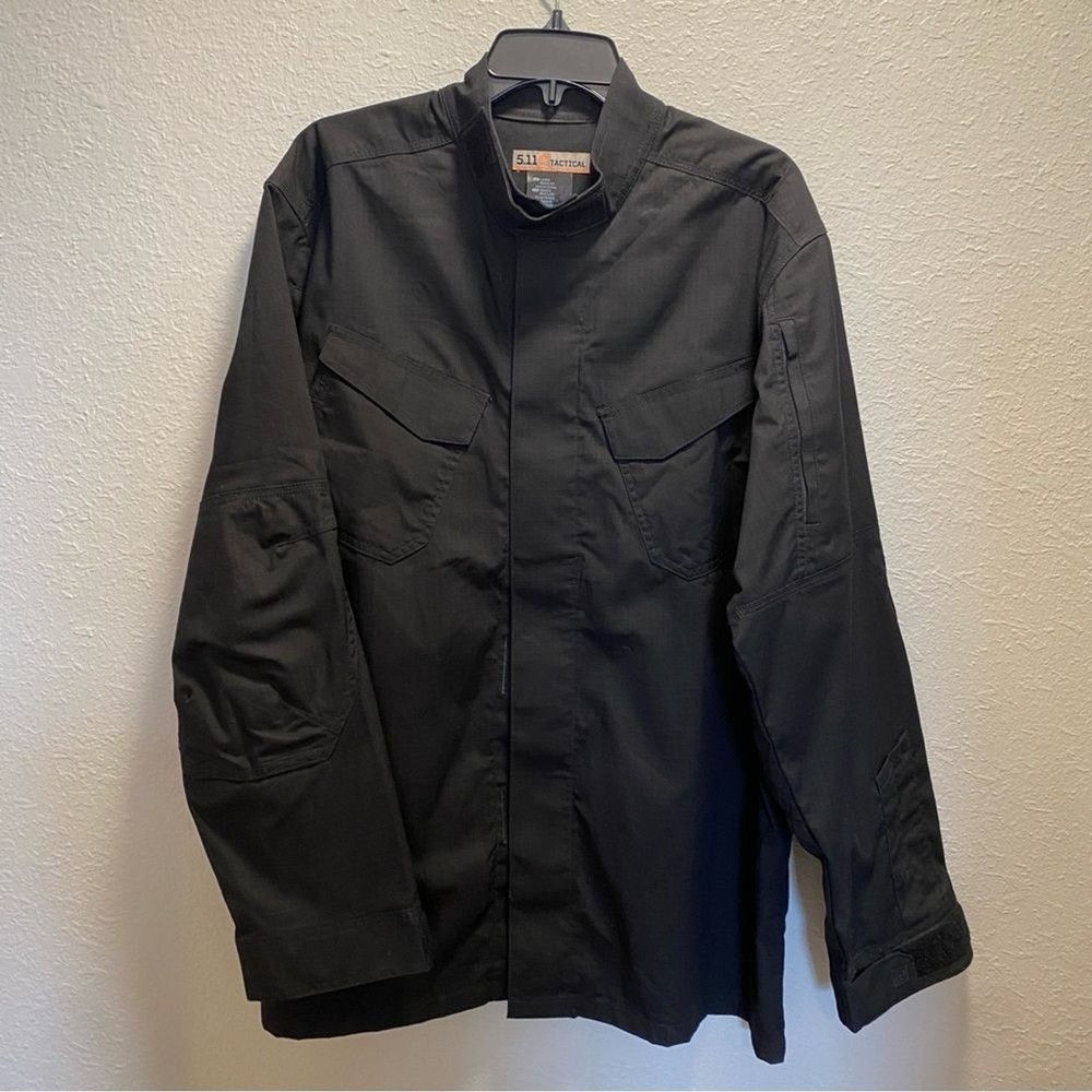 5.11 Tactical Men's black Field Jacket. Men’s L